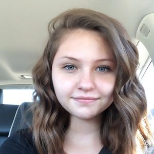 Meet your Posher, Ella